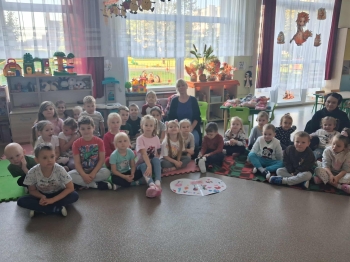 f8d4ab60-b9ce-4e74-a0bc-fb767458583c