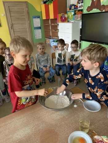 e2d48e18-16fd-4b92-85a9-f0f7ff7e79a9