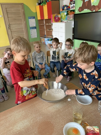 199f1d3f-b6a5-4e4d-b8a4-6b7b208d5af2