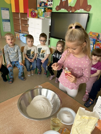 18f2f42c-e2c3-452d-a0cc-ef93b7f04a31