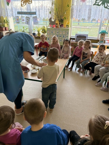 775d5eea-3944-4d42-a6e7-c0cfd1c6d395