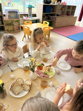 6f7e2a84-7fd1-4946-b5d1-6c7b4b4f72e0