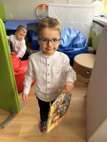 90b33705-208d-4d3e-820e-6e157452333f