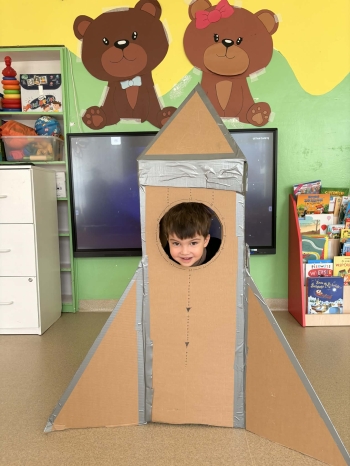 1a0195b5-ea61-44de-aad9-7589c73ae88d