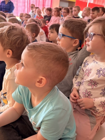 e1b037bd-2d66-4232-8c54-679522fec4e9